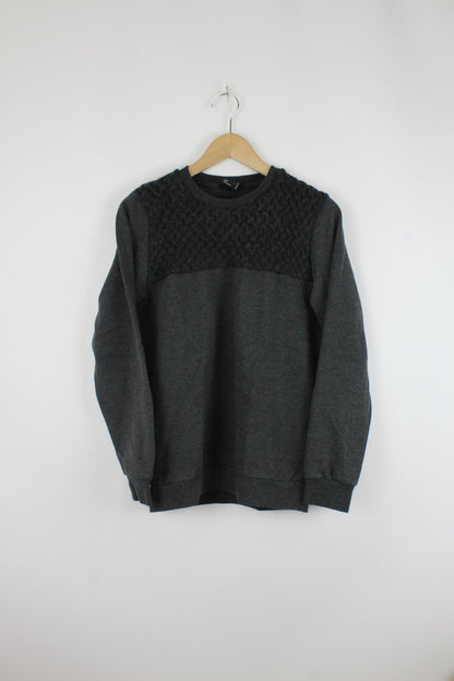 Basic Sweater - L