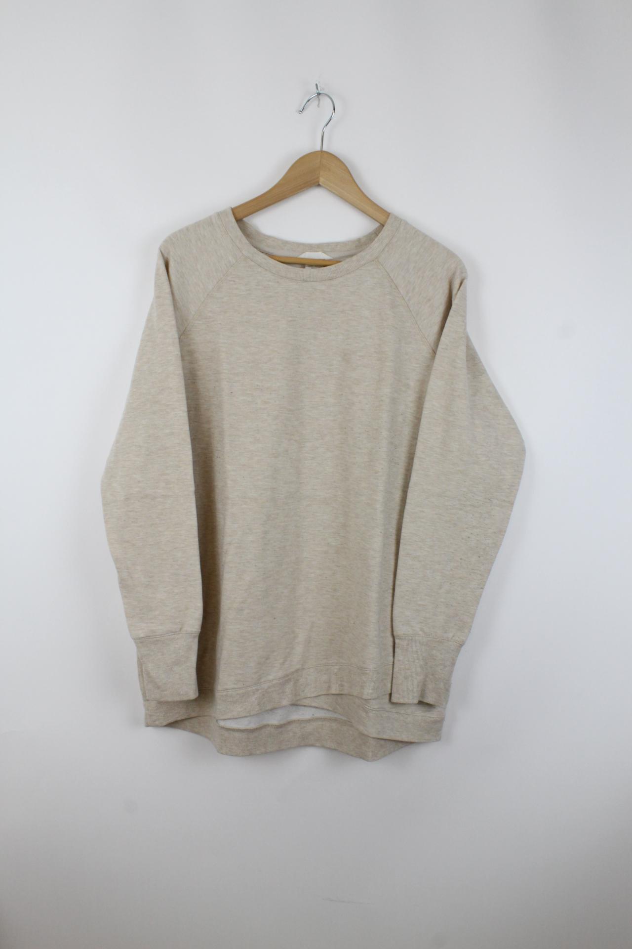 Basic Sweater - L